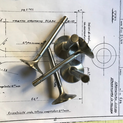 VALVE - Ducati 900 ss 39 mm Exh 2-Valve Engine code F15939