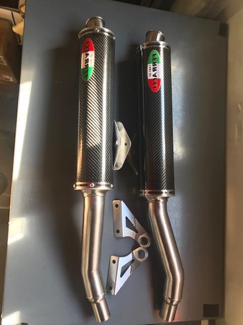 Ducati - Slip ons 888 Strtada/ Biposto High carbon, Connect to 45 mm Header code F3352670/C