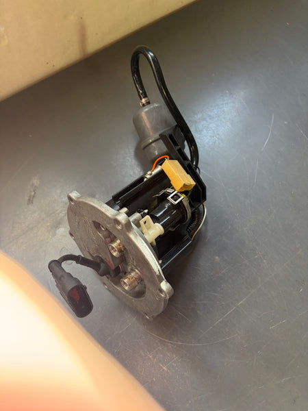 Ducati - Fuel pump and support Use code Pumpsupport