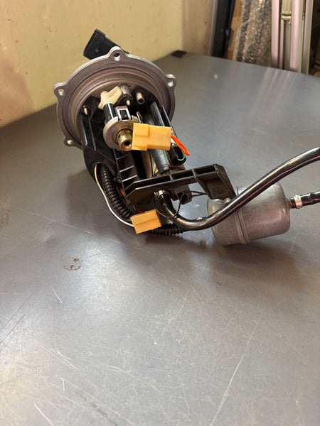 Ducati - Fuel pump and support Use code Pumpsupport